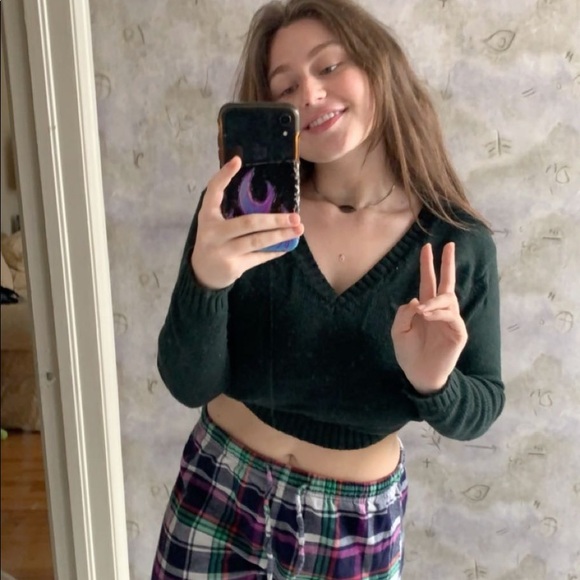 Meet your Posher, Taylor - Picture 3 of 3